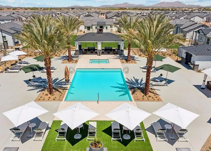 Fresh Modern In With Pool,bbq Buckeye