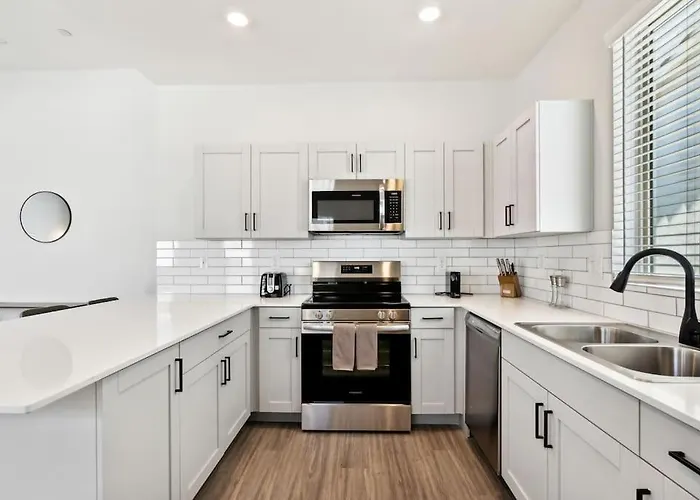Fresh Modern In With Pool,bbq *