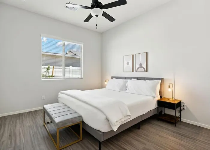 Apartment Fresh Modern In With Pool,bbq