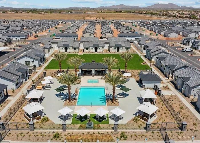 Fresh Modern In With Pool,bbq Apartment Buckeye