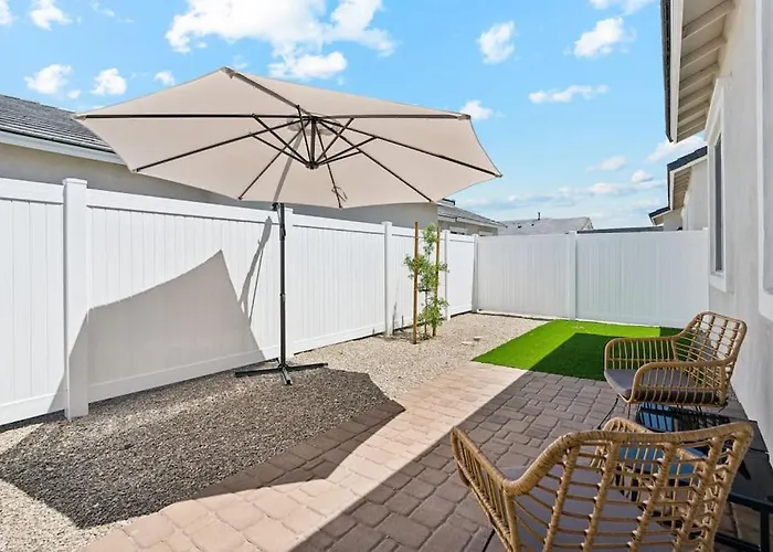 Fresh Modern In With Pool,bbq *