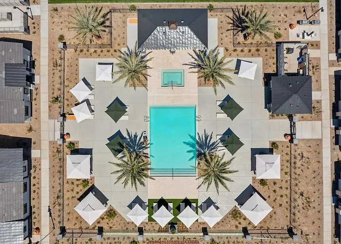 Fresh Modern In With Pool,bbq Apartment